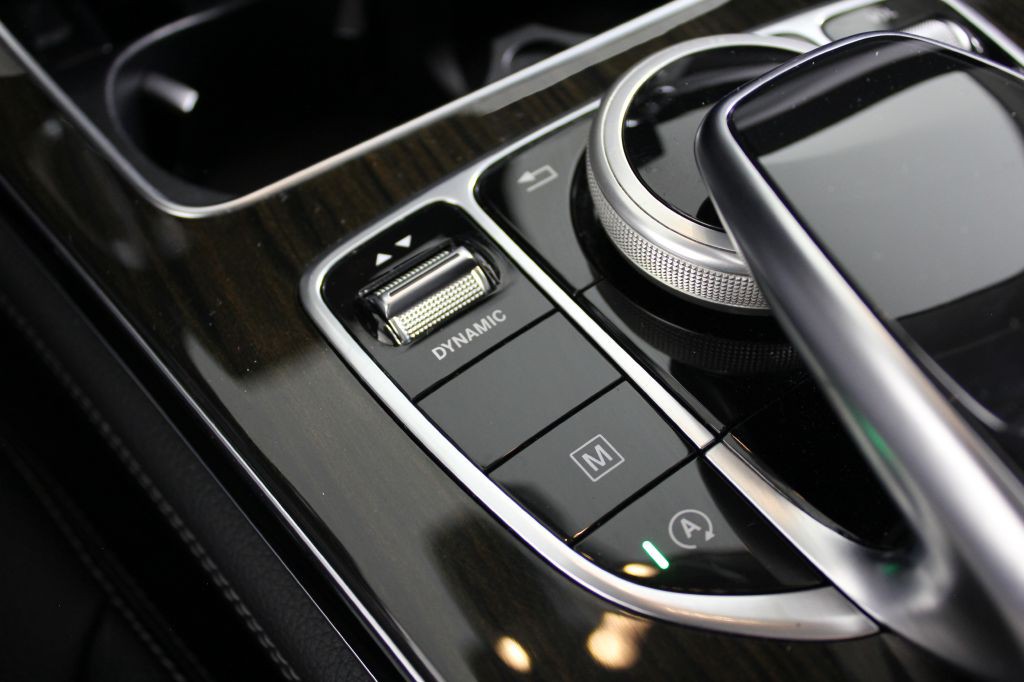 2016 Mercedes-Benz GLC-Class Image 56