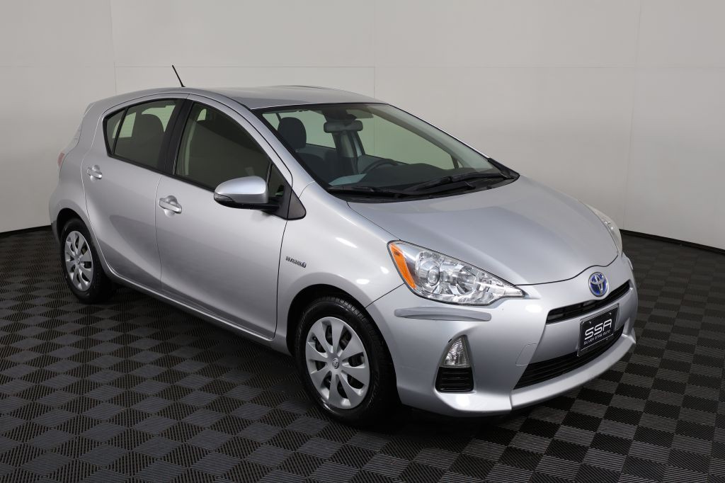 2012 Toyota Prius Image 3