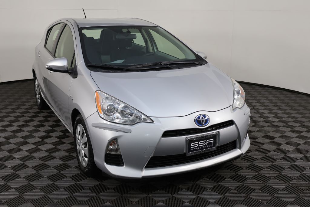 2012 Toyota Prius Image 8