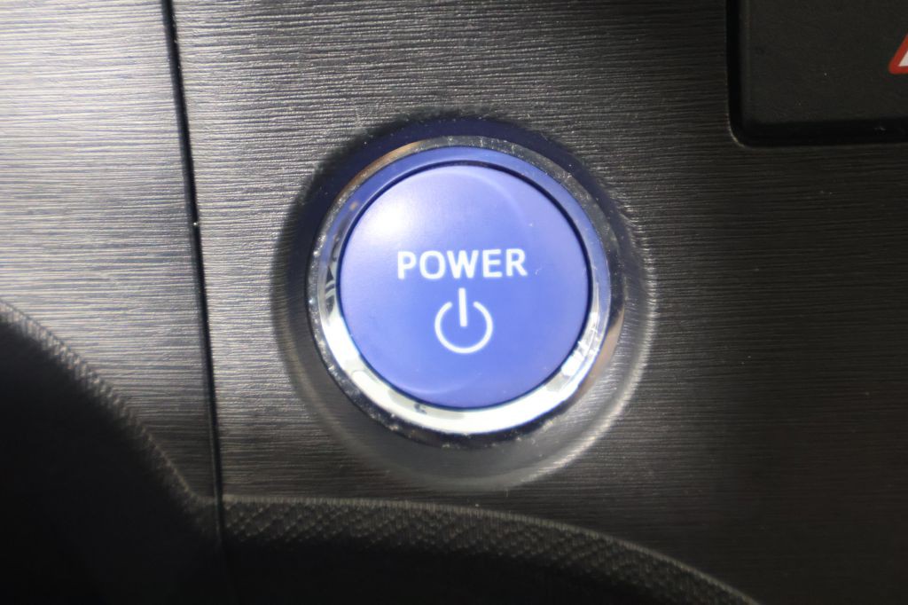 2012 Toyota Prius Image 29