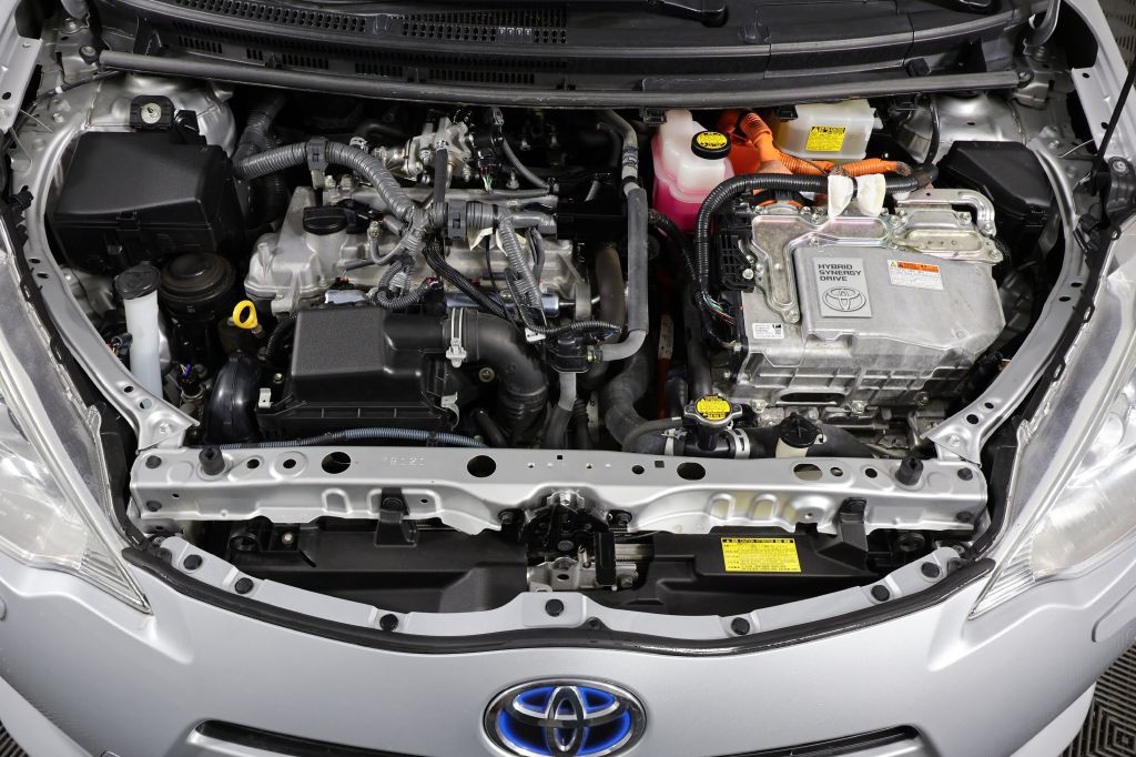 2012 Toyota Prius Image 38