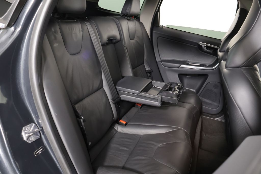 2014 Volvo XC60 Image 17