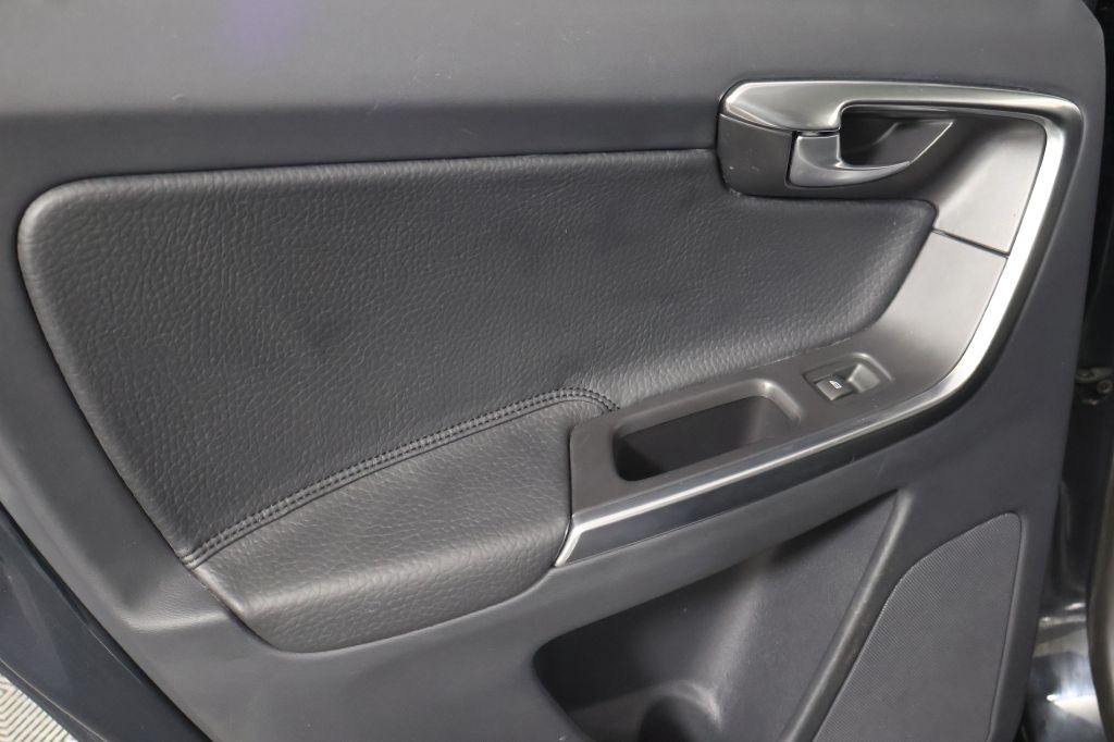 2014 Volvo XC60 Image 31