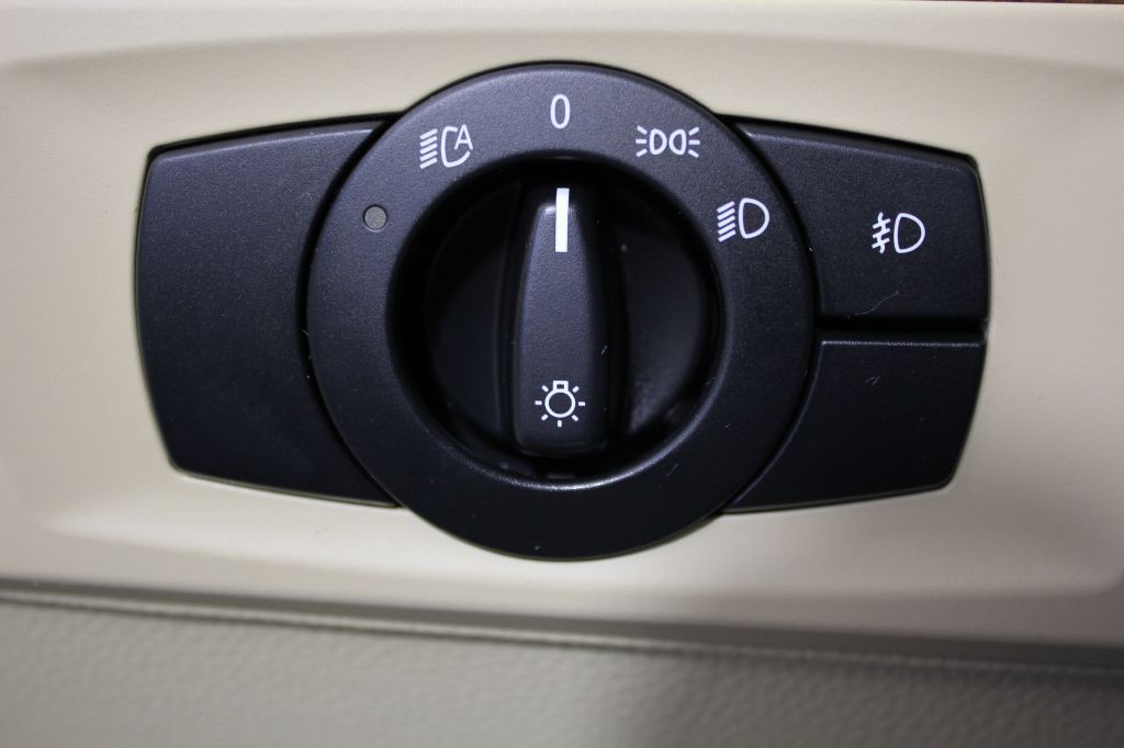 2006 BMW 3 Series Image 24