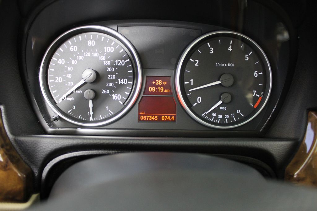 2006 BMW 3 Series Image 27