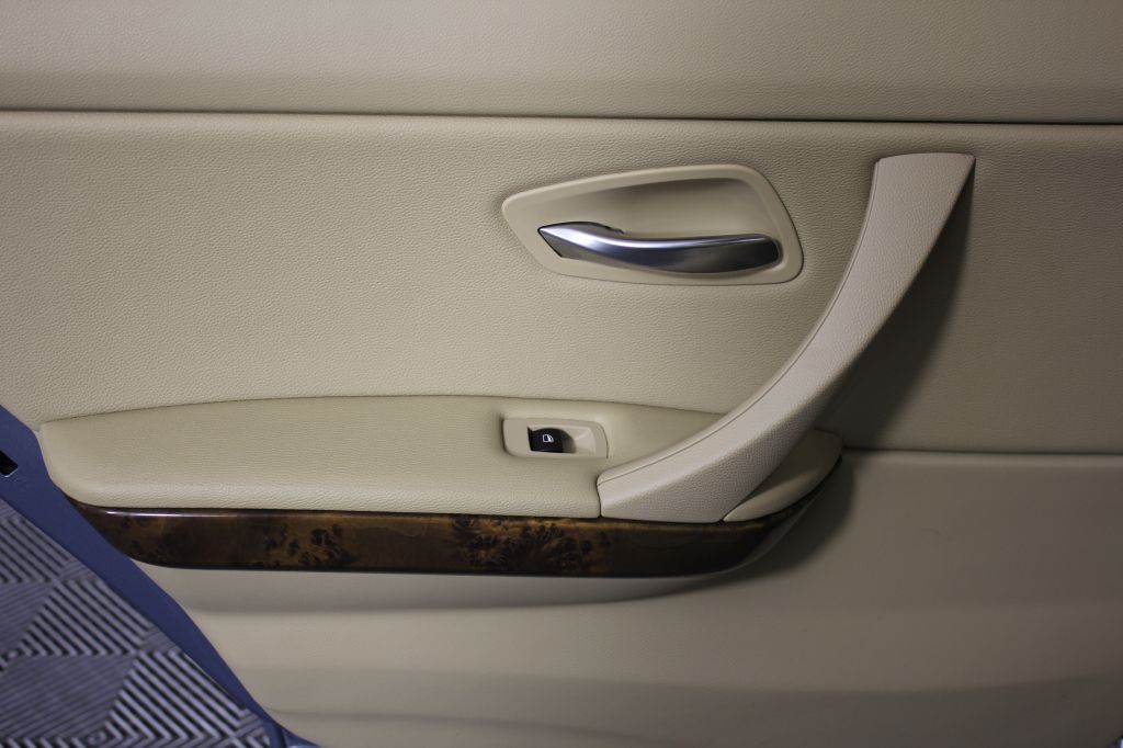 2006 BMW 3 Series Image 37