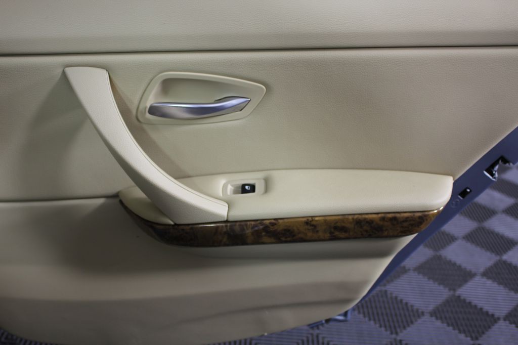 2006 BMW 3 Series Image 38