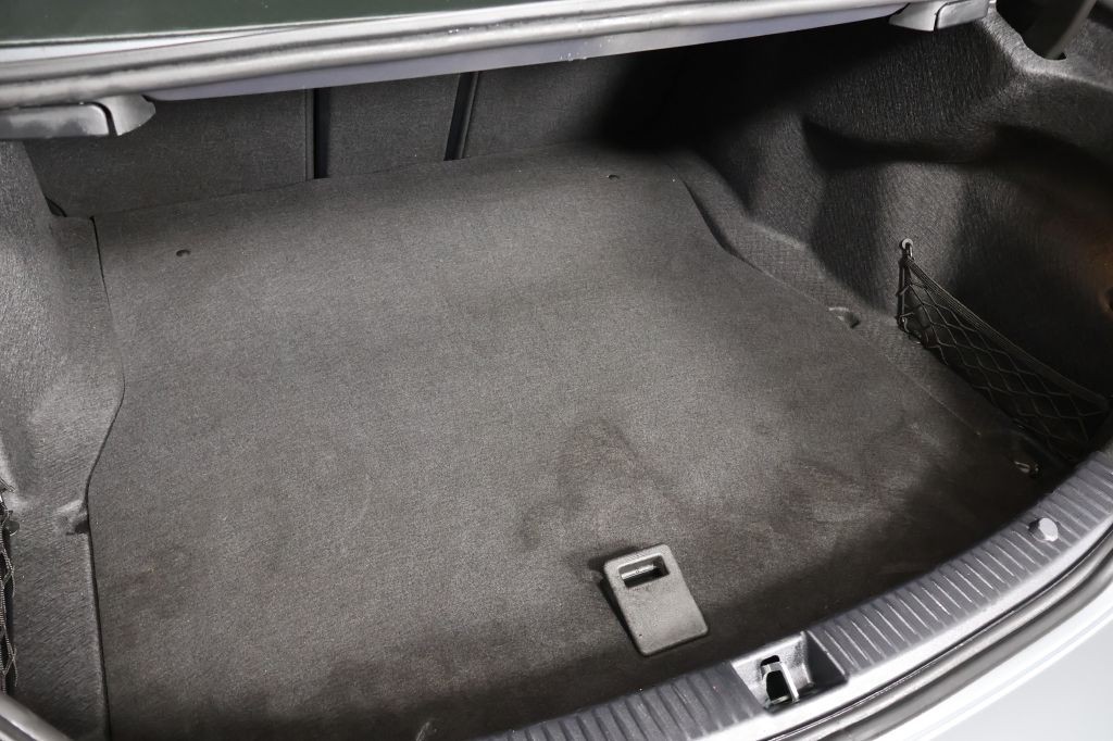 2018 Mercedes-Benz C-Class Image 14