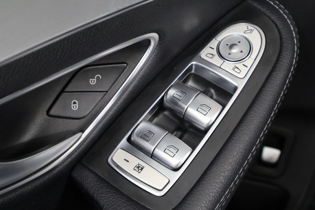 2018 Mercedes-Benz C-Class Image 25