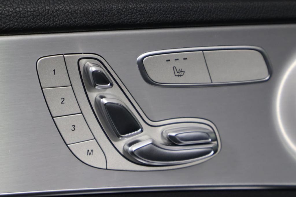 2018 Mercedes-Benz C-Class Image 26