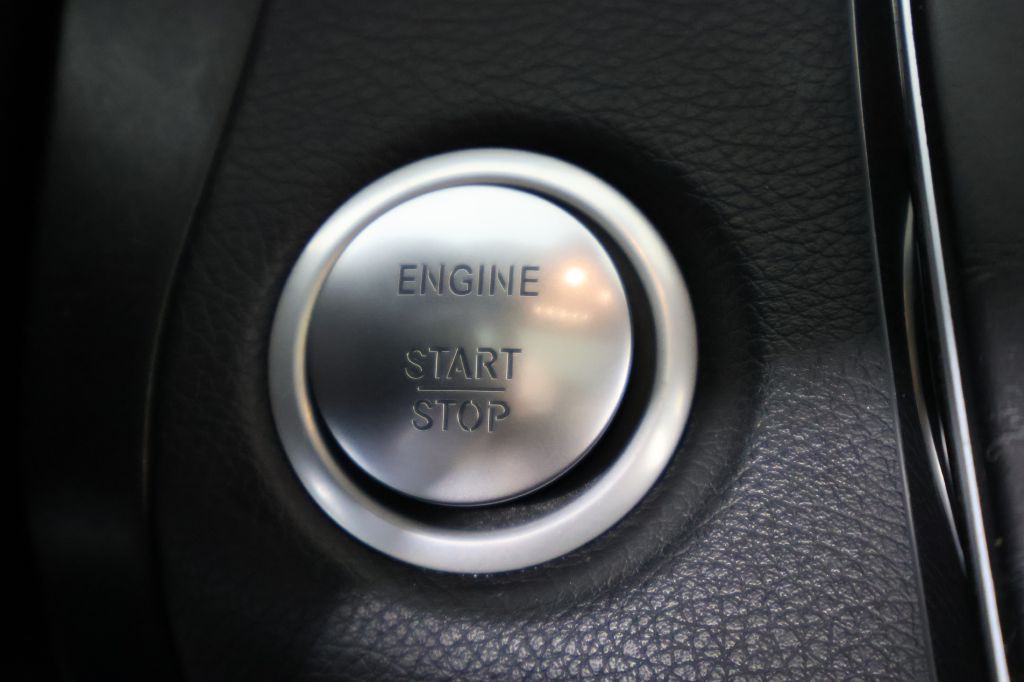 2018 Mercedes-Benz C-Class Image 34