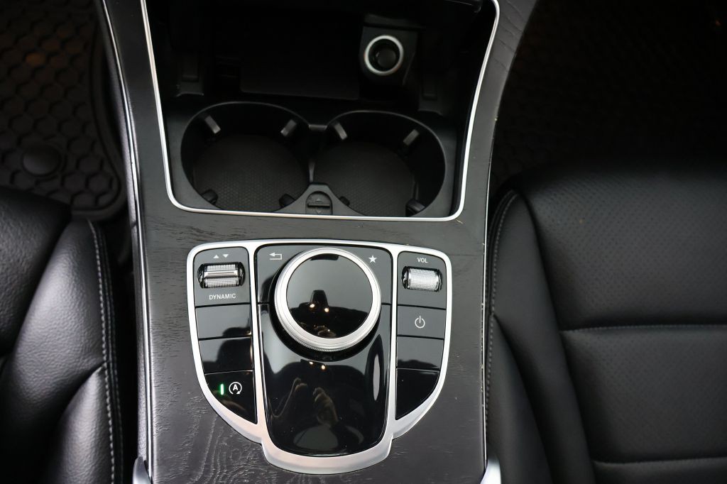 2018 Mercedes-Benz C-Class Image 39