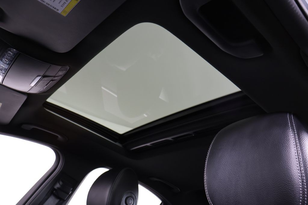 2018 Mercedes-Benz C-Class Image 41