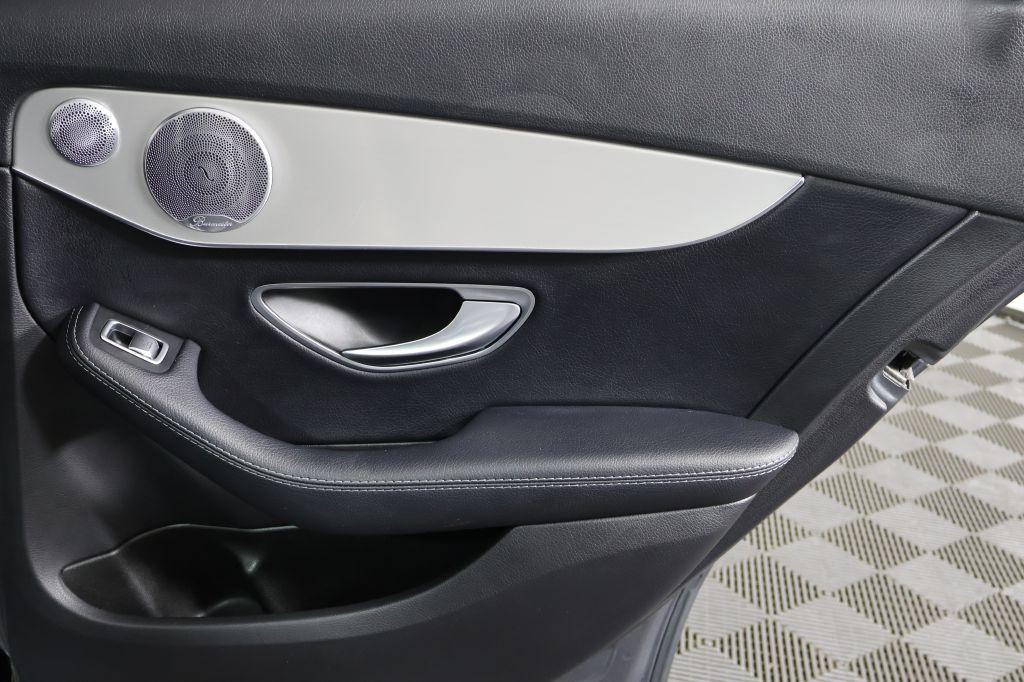 2018 Mercedes-Benz C-Class Image 44