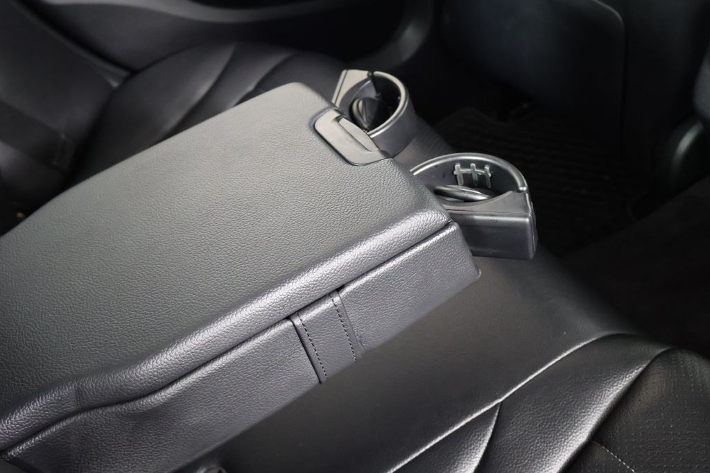 2018 Mercedes-Benz C-Class Image 45