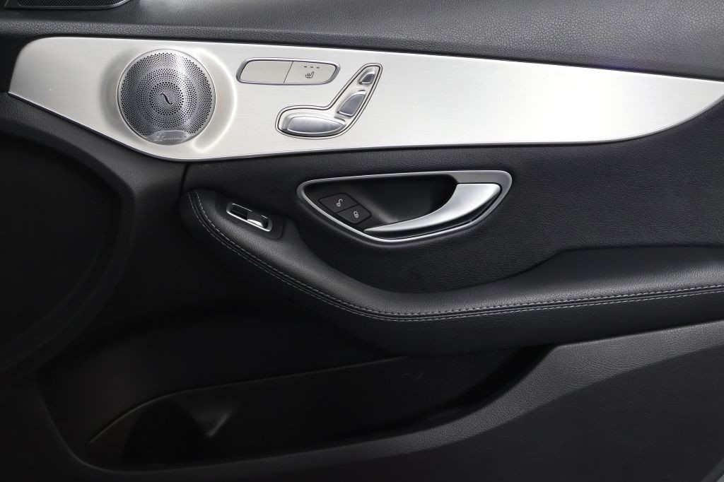 2018 Mercedes-Benz C-Class Image 46