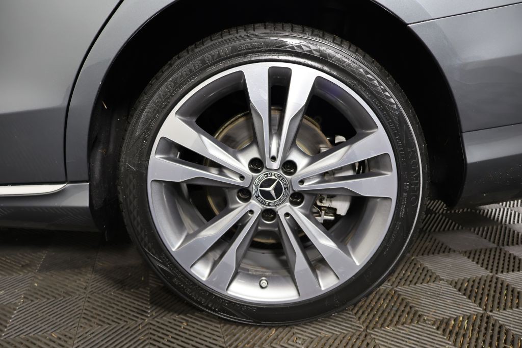 2018 Mercedes-Benz C-Class Image 49