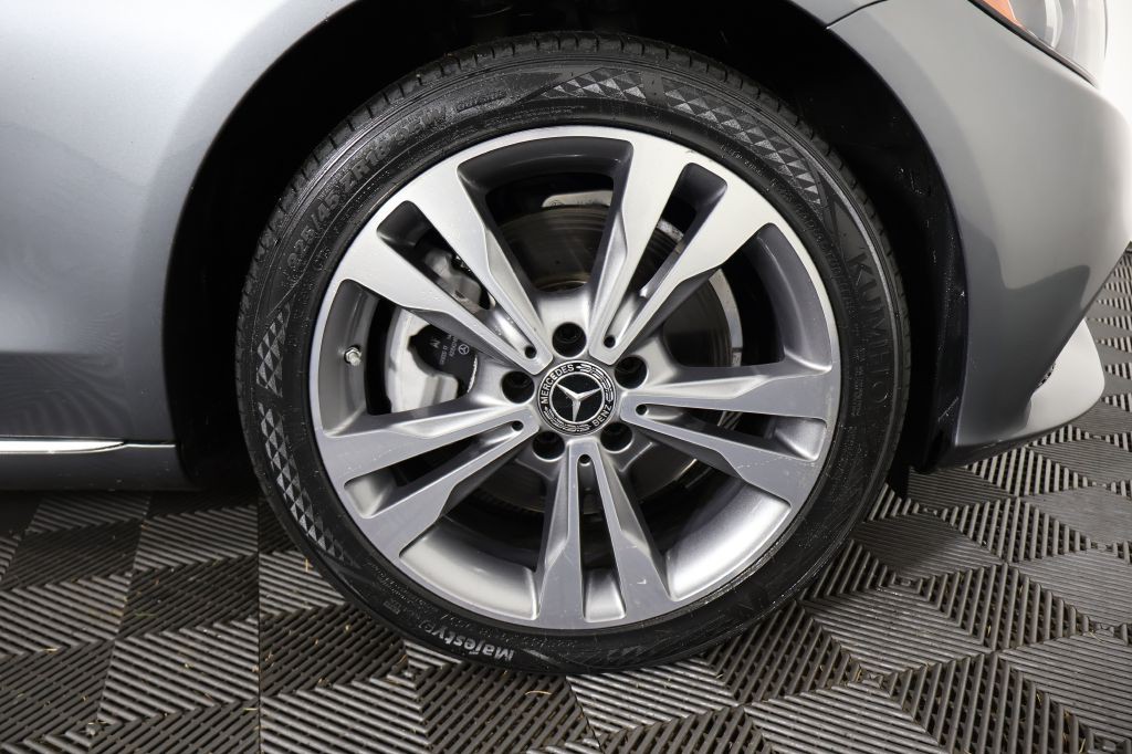 2018 Mercedes-Benz C-Class Image 52