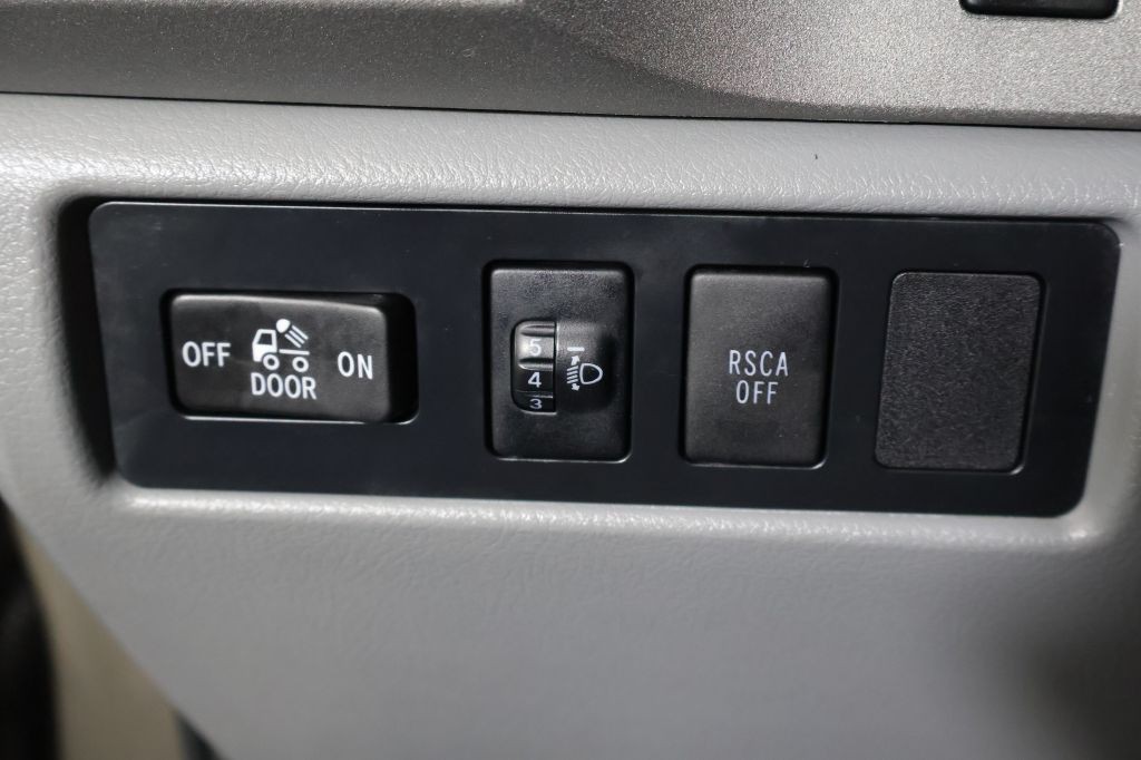 2012 Toyota Tundra Image 26