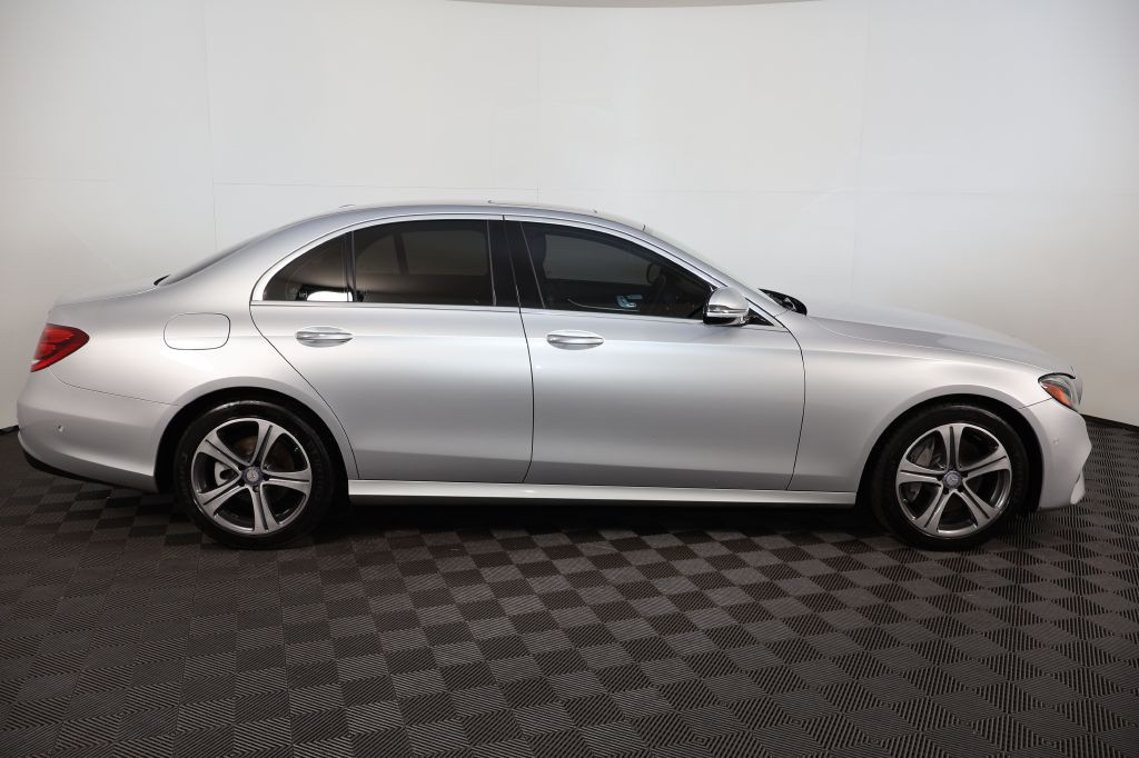 2017 Mercedes-Benz E-Class Image 10