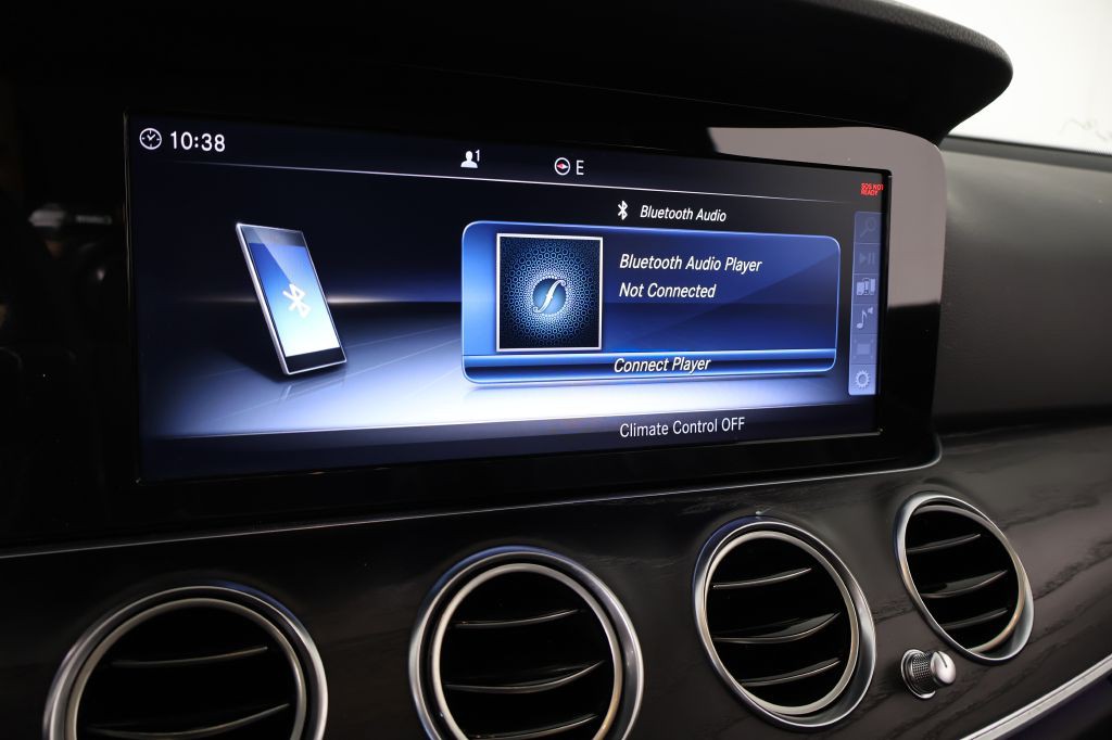 2017 Mercedes-Benz E-Class Image 35