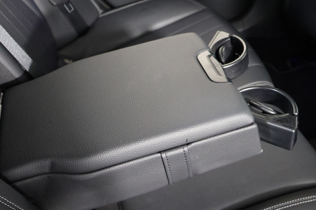 2017 Mercedes-Benz E-Class Image 49