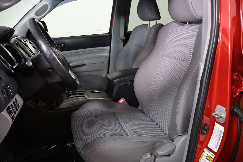 2014 Toyota Tacoma Image 14