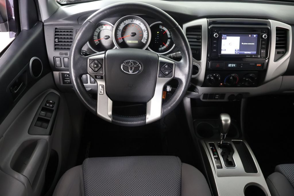 2014 Toyota Tacoma Image 17