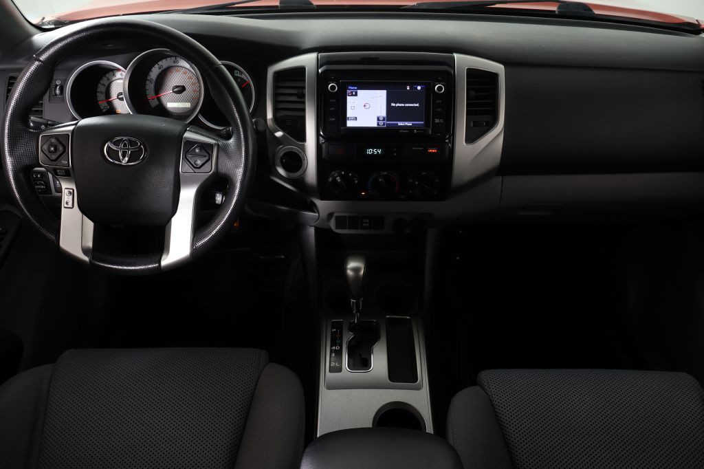 2014 Toyota Tacoma Image 18