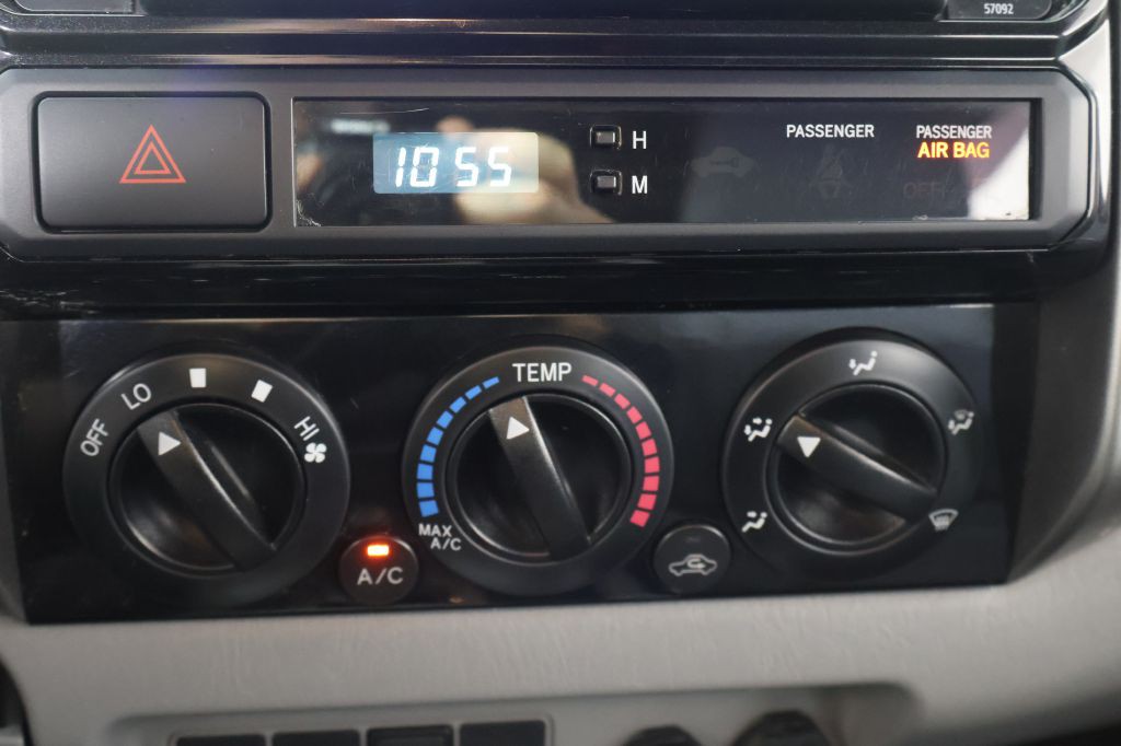 2014 Toyota Tacoma Image 29