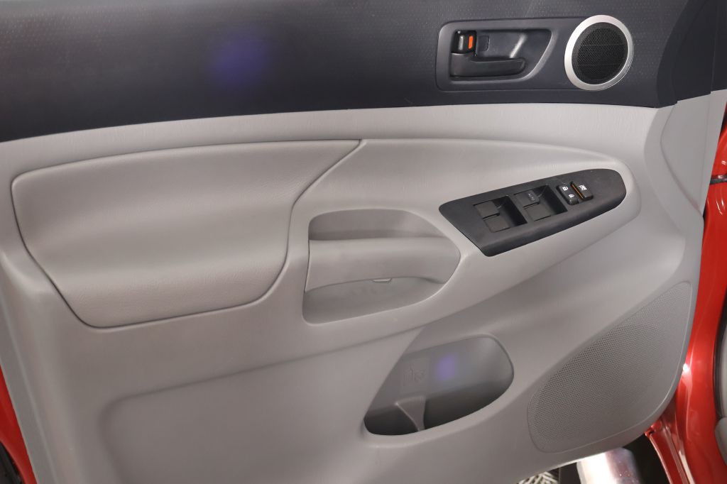 2014 Toyota Tacoma Image 37