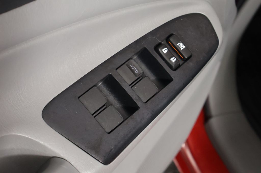 2014 Toyota Tacoma Image 38