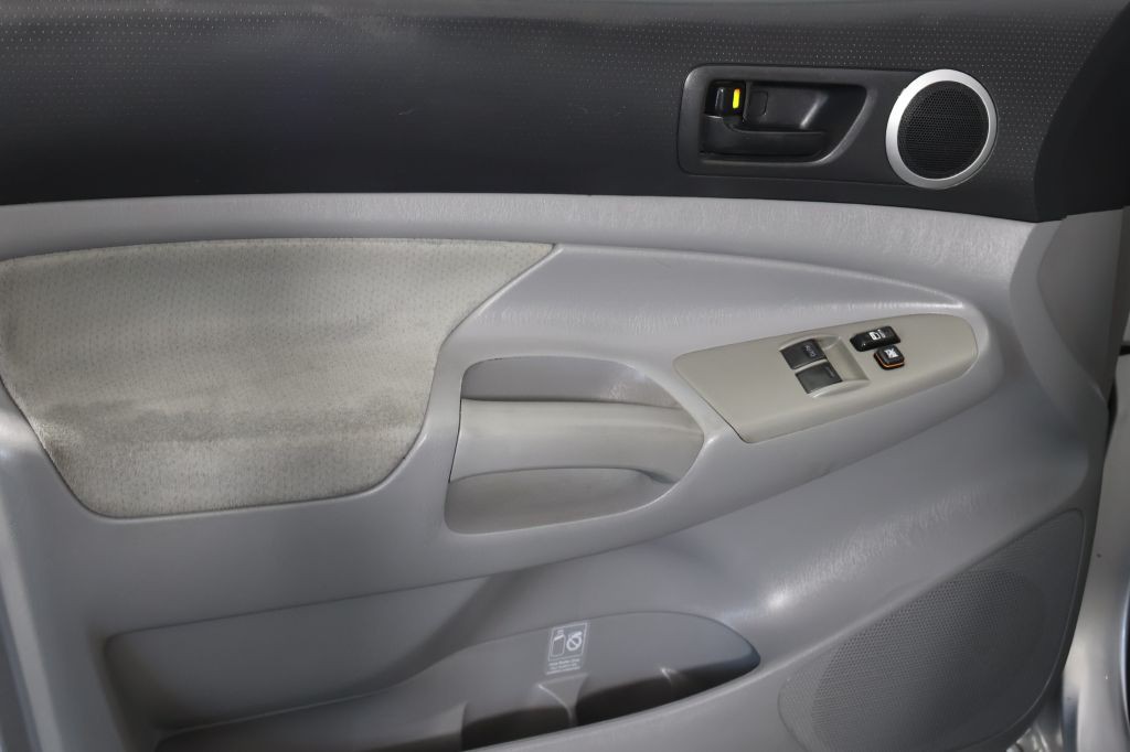 2006 Toyota Tacoma Image 30