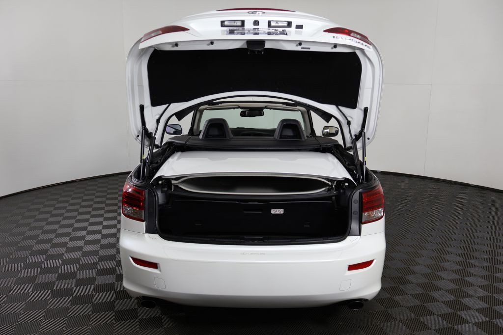 2014 Lexus IS Image 26