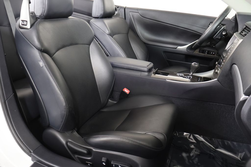 2014 Lexus IS Image 29