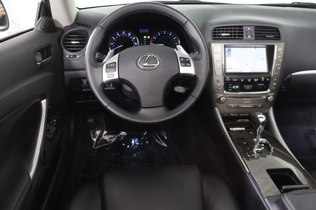 2014 Lexus IS Image 33