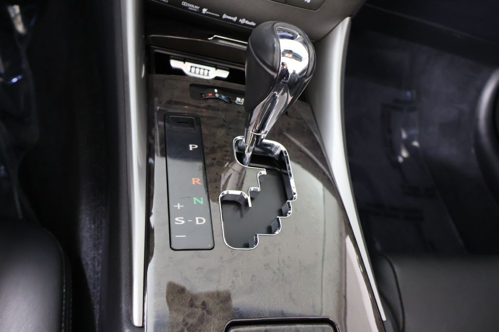 2014 Lexus IS Image 51