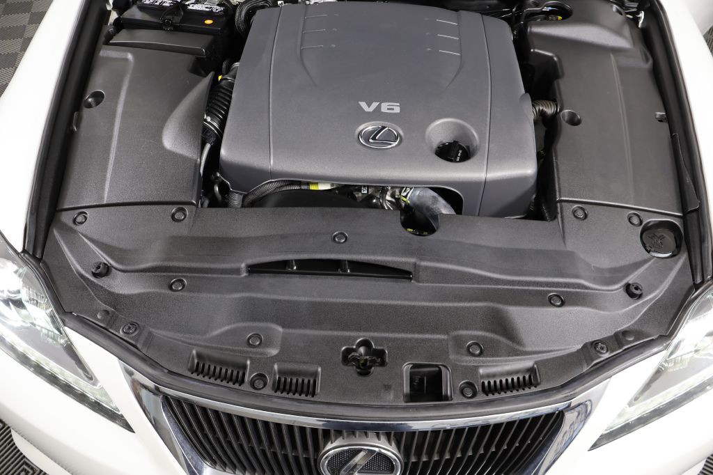 2014 Lexus IS Image 59