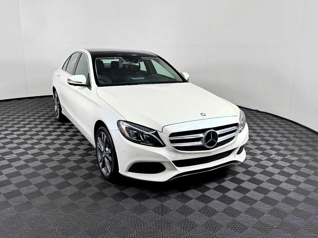 2017 Mercedes-Benz C-Class Image 3