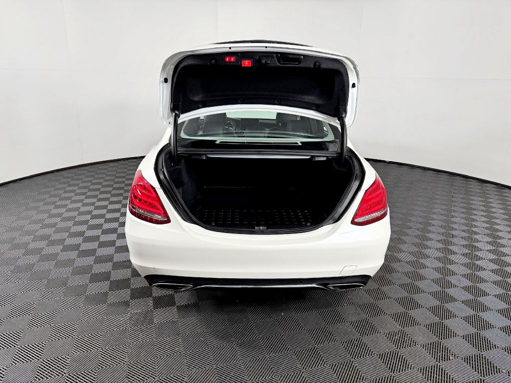 2017 Mercedes-Benz C-Class Image 11