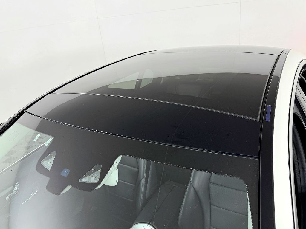 2017 Mercedes-Benz C-Class Image 14