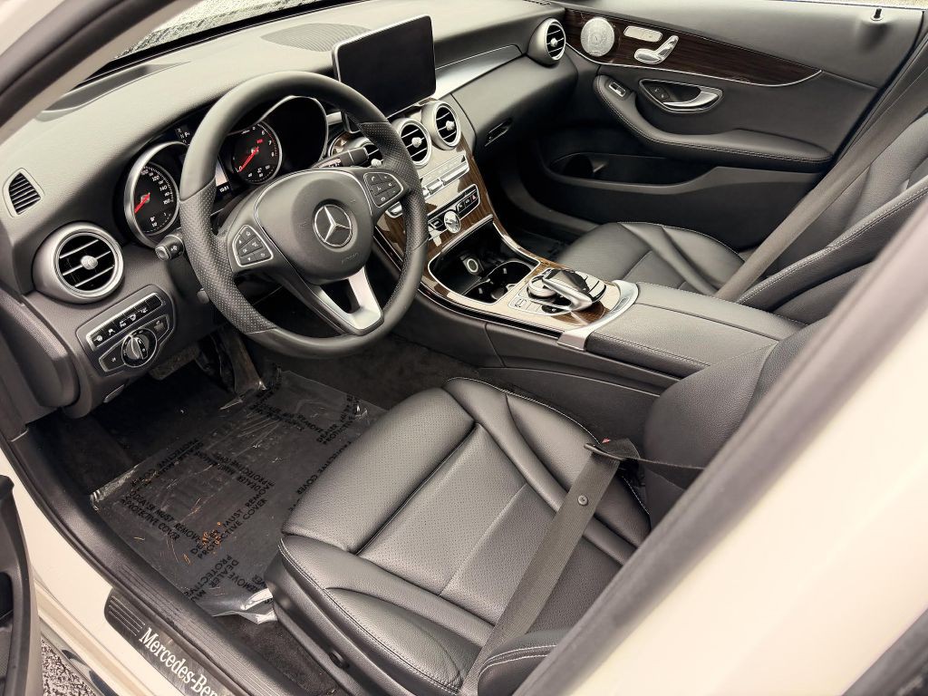 2017 Mercedes-Benz C-Class Image 18
