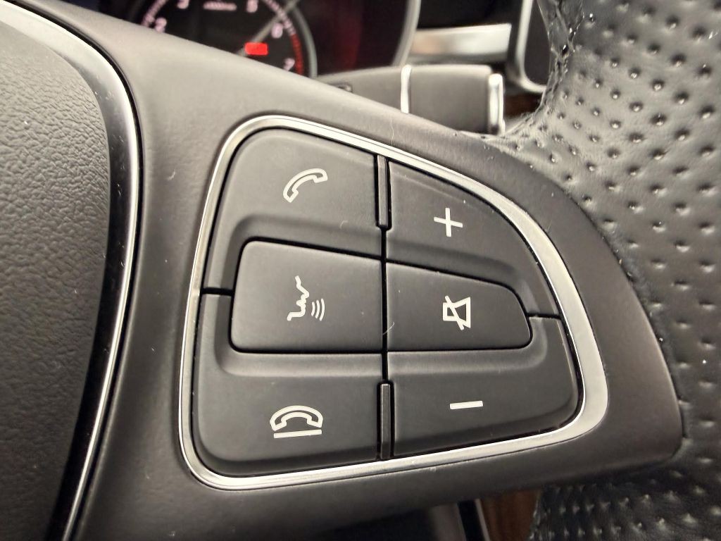 2017 Mercedes-Benz C-Class Image 32