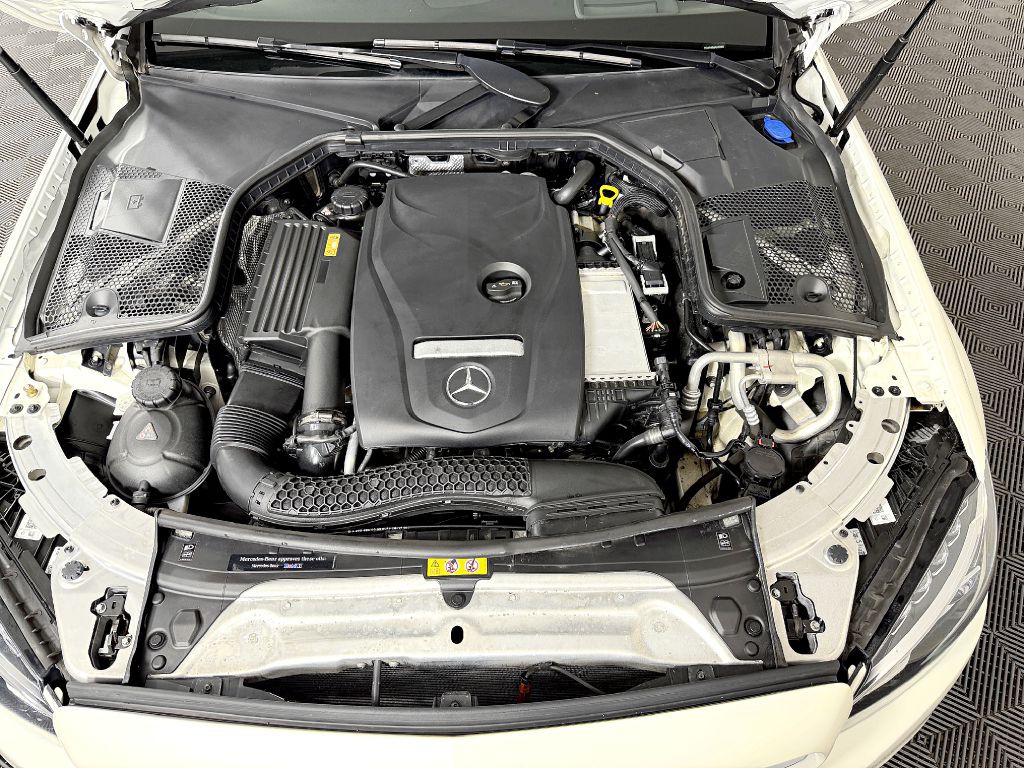 2017 Mercedes-Benz C-Class Image 33