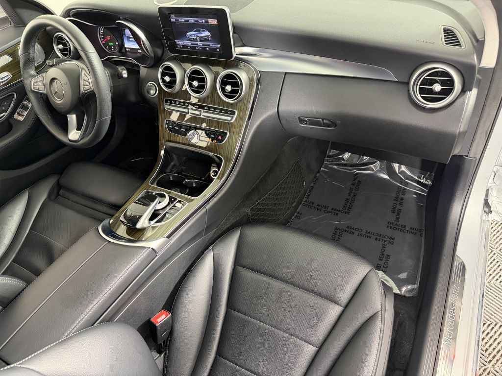 2015 Mercedes-Benz C-Class Image 12