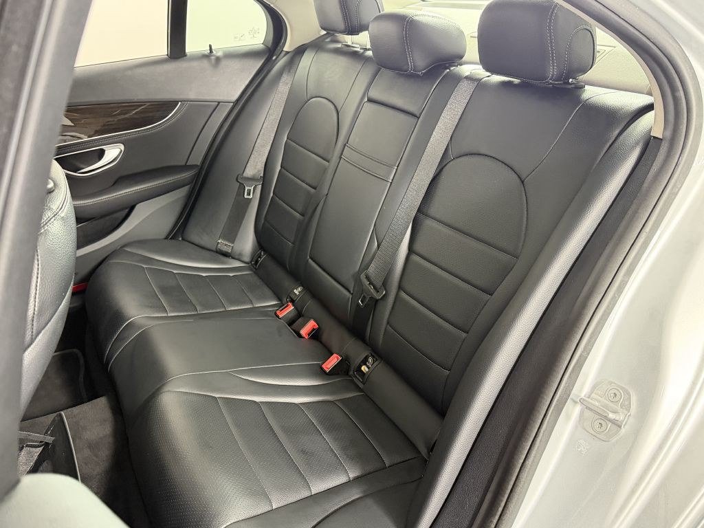 2015 Mercedes-Benz C-Class Image 15