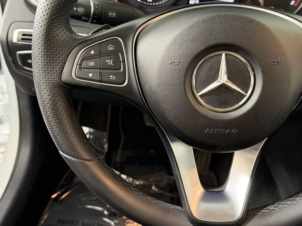 2015 Mercedes-Benz C-Class Image 18