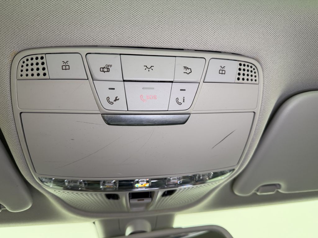 2015 Mercedes-Benz C-Class Image 26