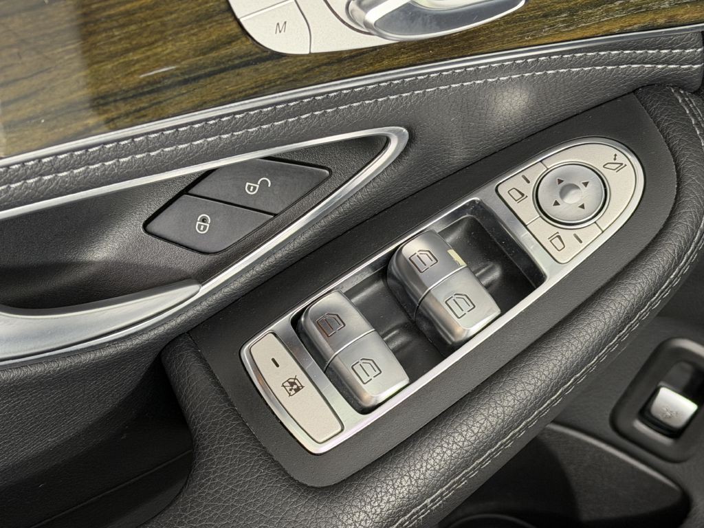 2015 Mercedes-Benz C-Class Image 29