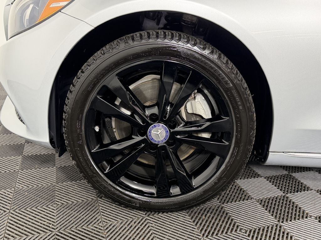 2015 Mercedes-Benz C-Class Image 36